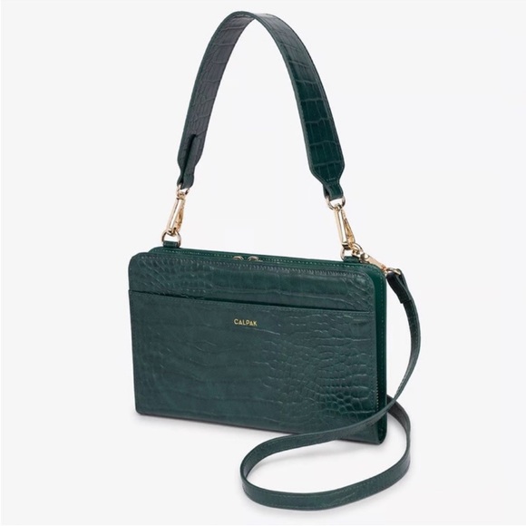 🎉LAST PIECE🎉CALPAK Croc Wallet in Emerald - Picture 1 of 10